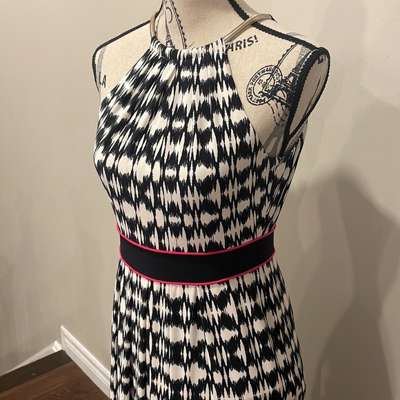 BEAUTIFUL MAXI DRESS - Picture 2 of 7